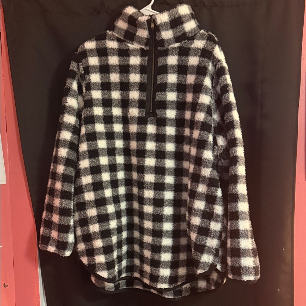 Sky Black and White Fuzzy Pullover